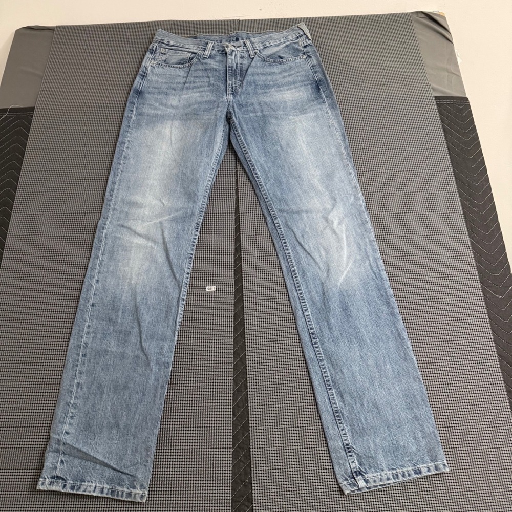 Levis 514‎ Straight Fit Jeans Mens 32x34 Light Wash Blue Denim 00514-0540